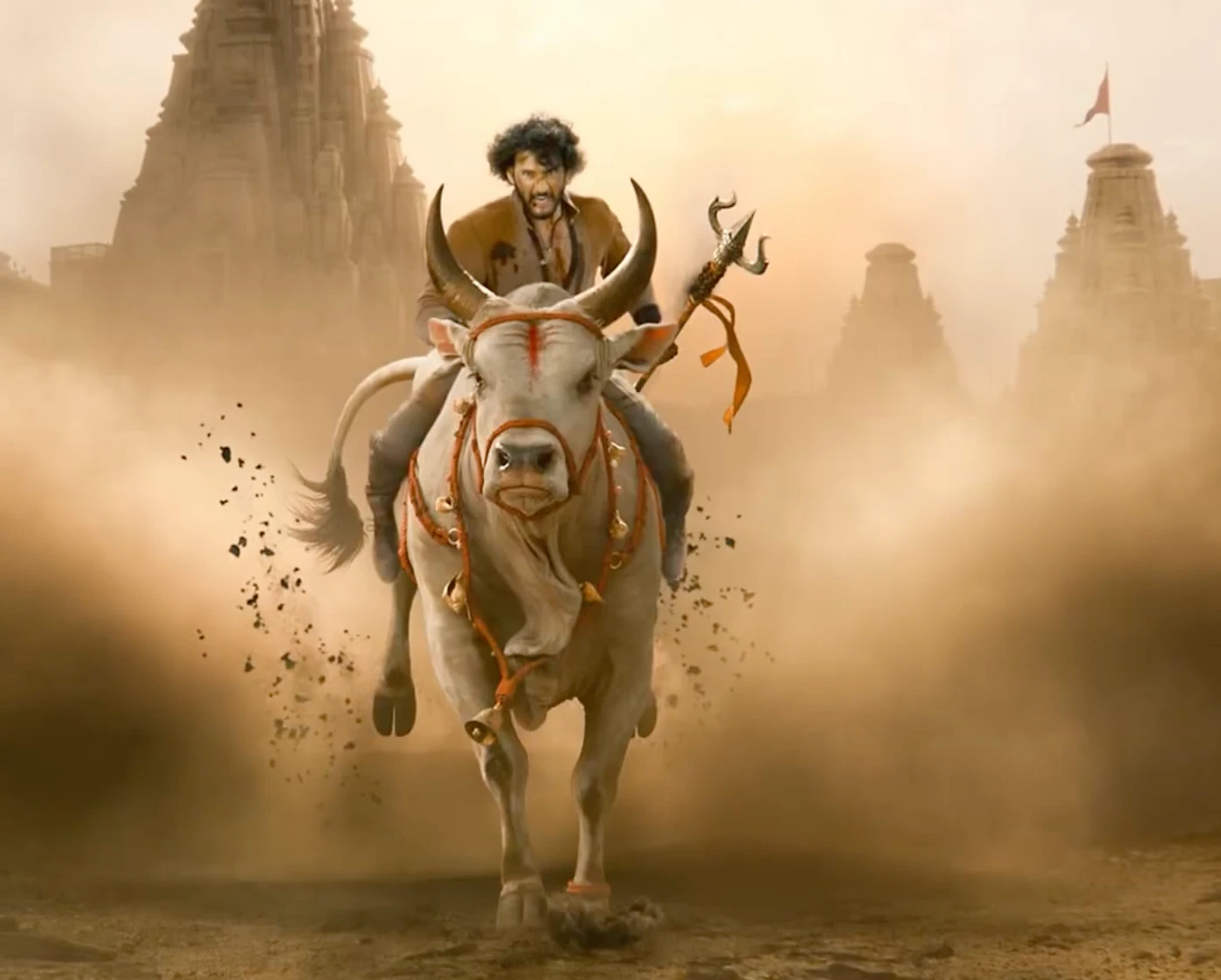 The Superstar's Transformation: Mahesh Babu spotted in a new, rugged look, reportedly for his intense physical training for SSMB29.  this  isthe look for his character in 'Varanasi'