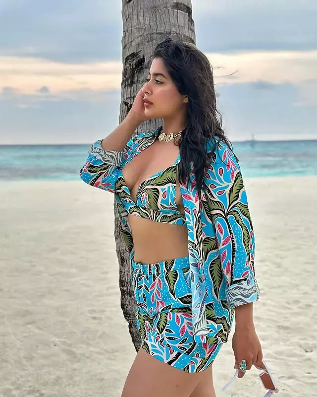 Nikita Sharma’s Soulful Beach Photography Will Melt Your Heart